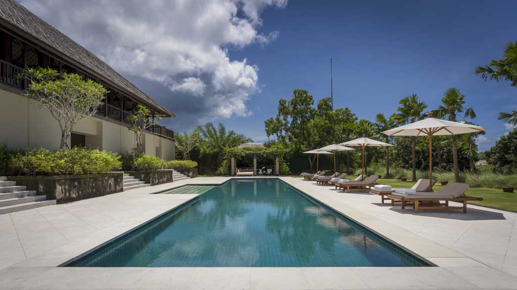 REVIVO Wellness Resort - 4 Zimmer Villa - Premium Wellness Retreat auf Bali mit ReiseSPA